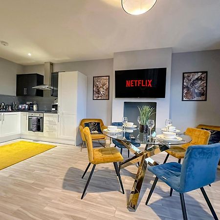 Luxury Boutique Apartments Block Free Street Parking Hounslow Esterno foto