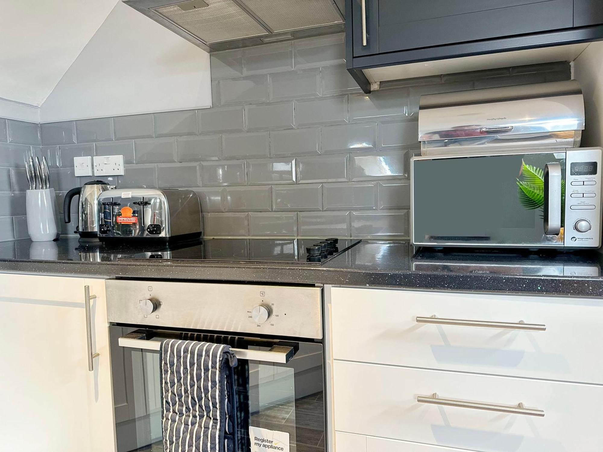 Luxury Boutique Apartments Block Free Street Parking Hounslow Esterno foto