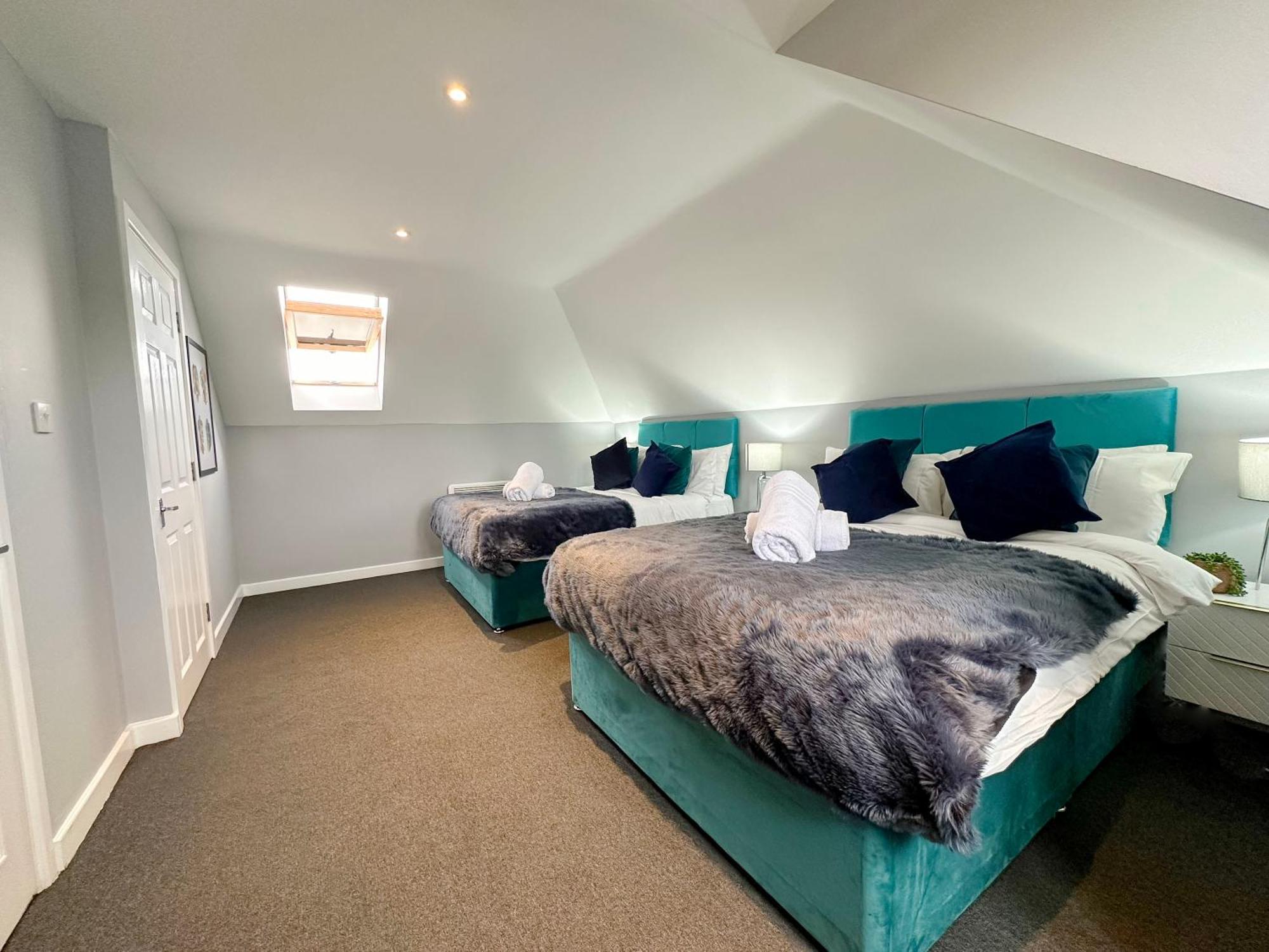 Luxury Boutique Apartments Block Free Street Parking Hounslow Esterno foto