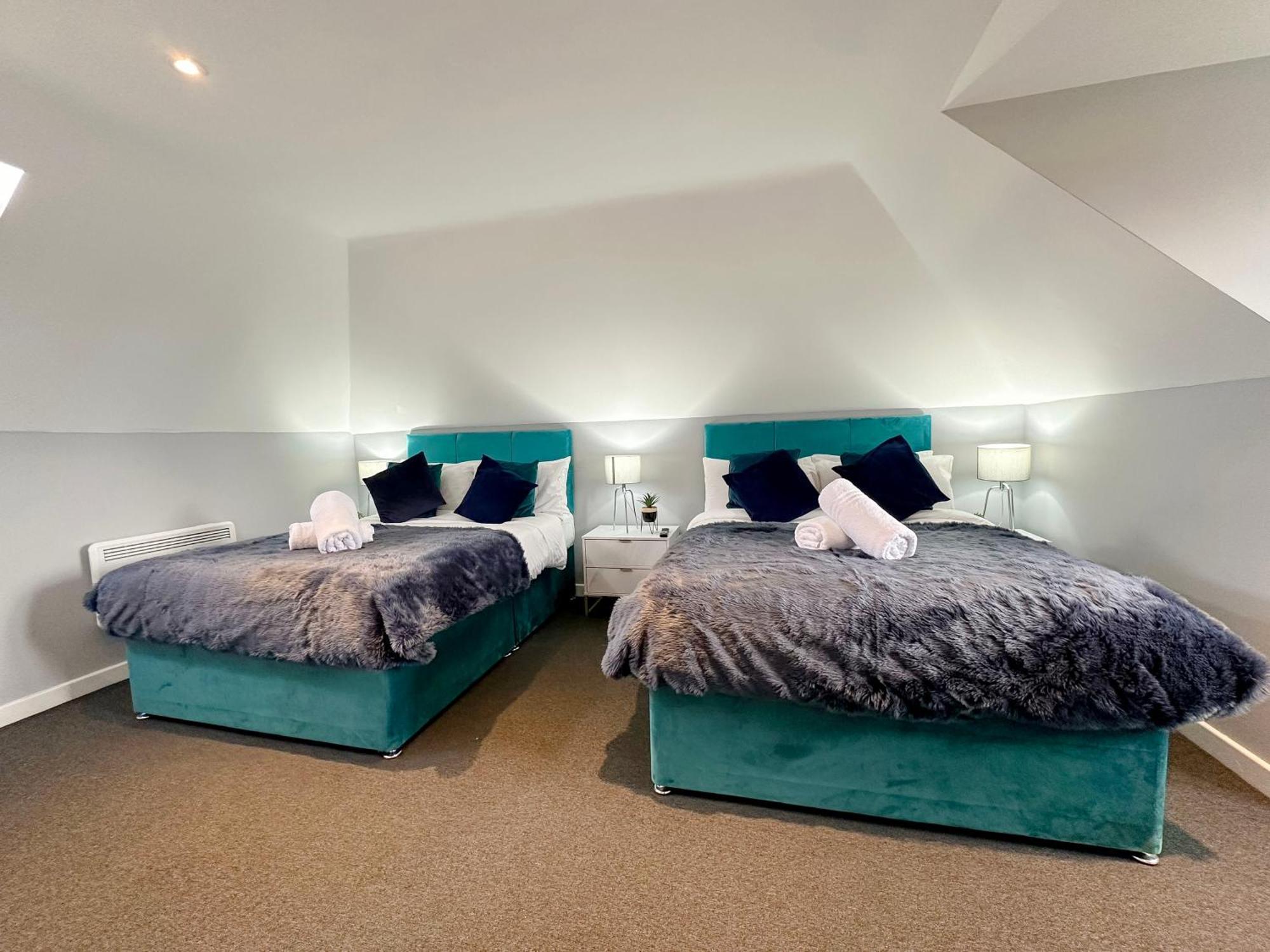 Luxury Boutique Apartments Block Free Street Parking Hounslow Esterno foto