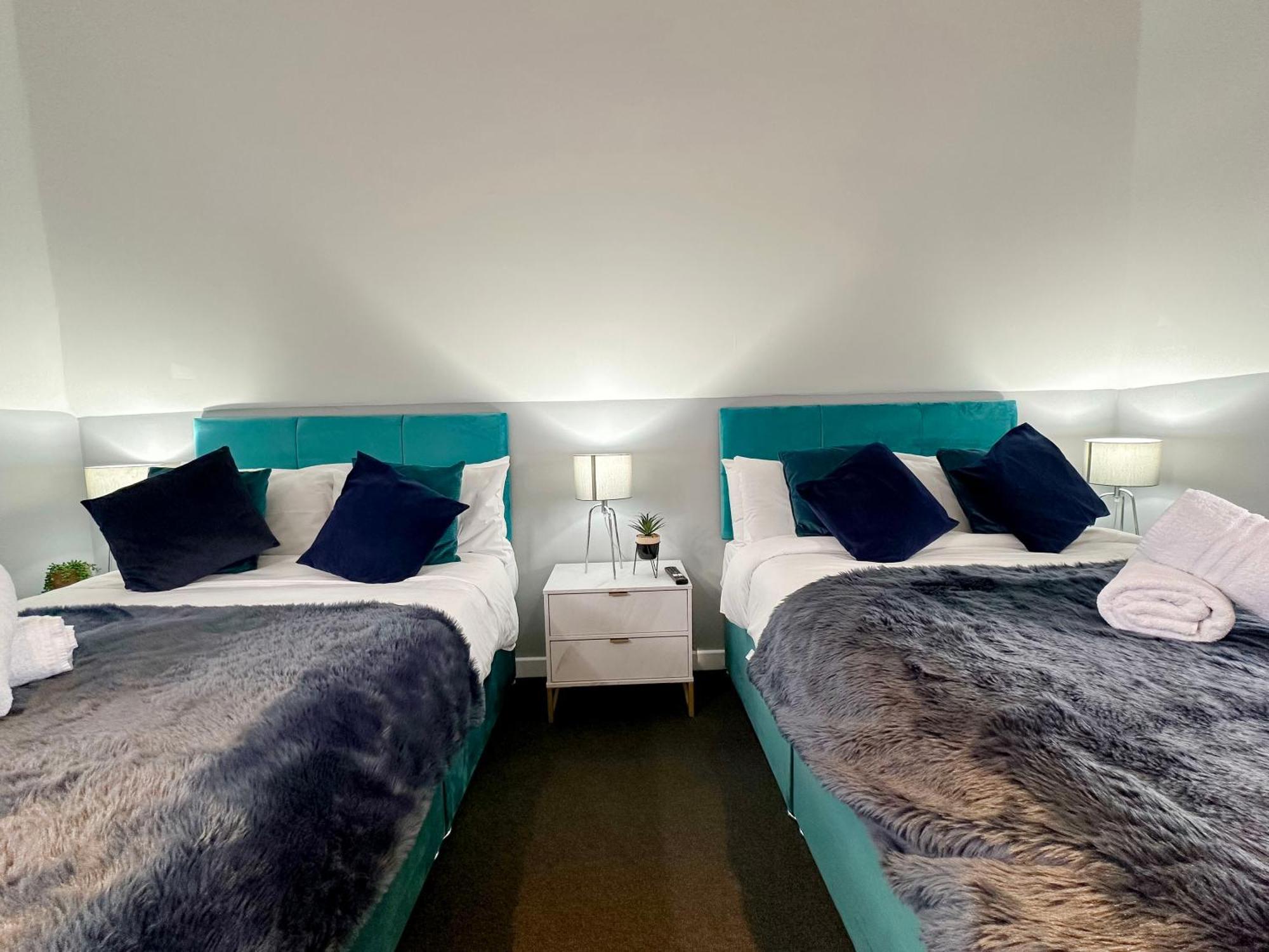 Luxury Boutique Apartments Block Free Street Parking Hounslow Esterno foto