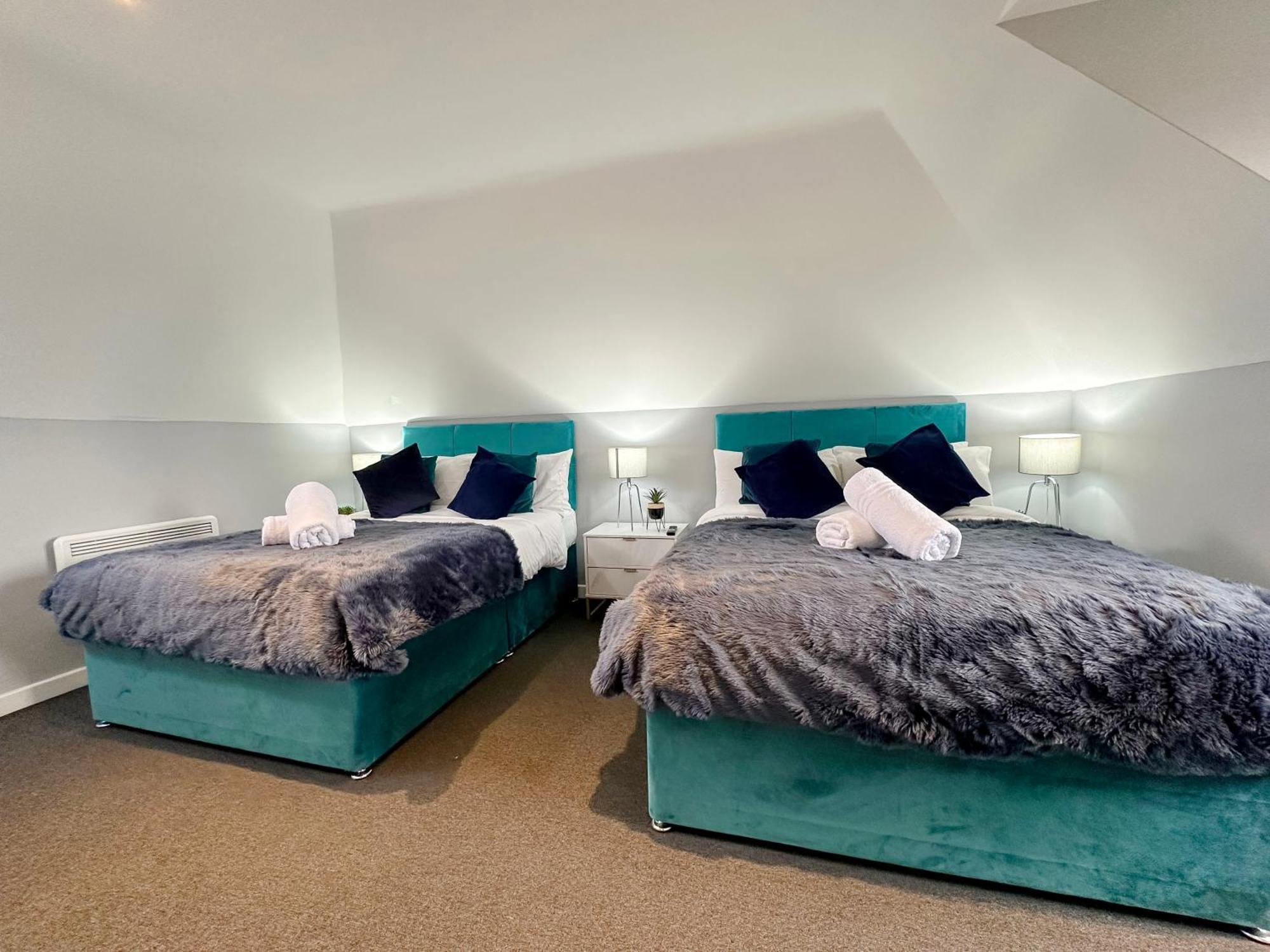 Luxury Boutique Apartments Block Free Street Parking Hounslow Esterno foto