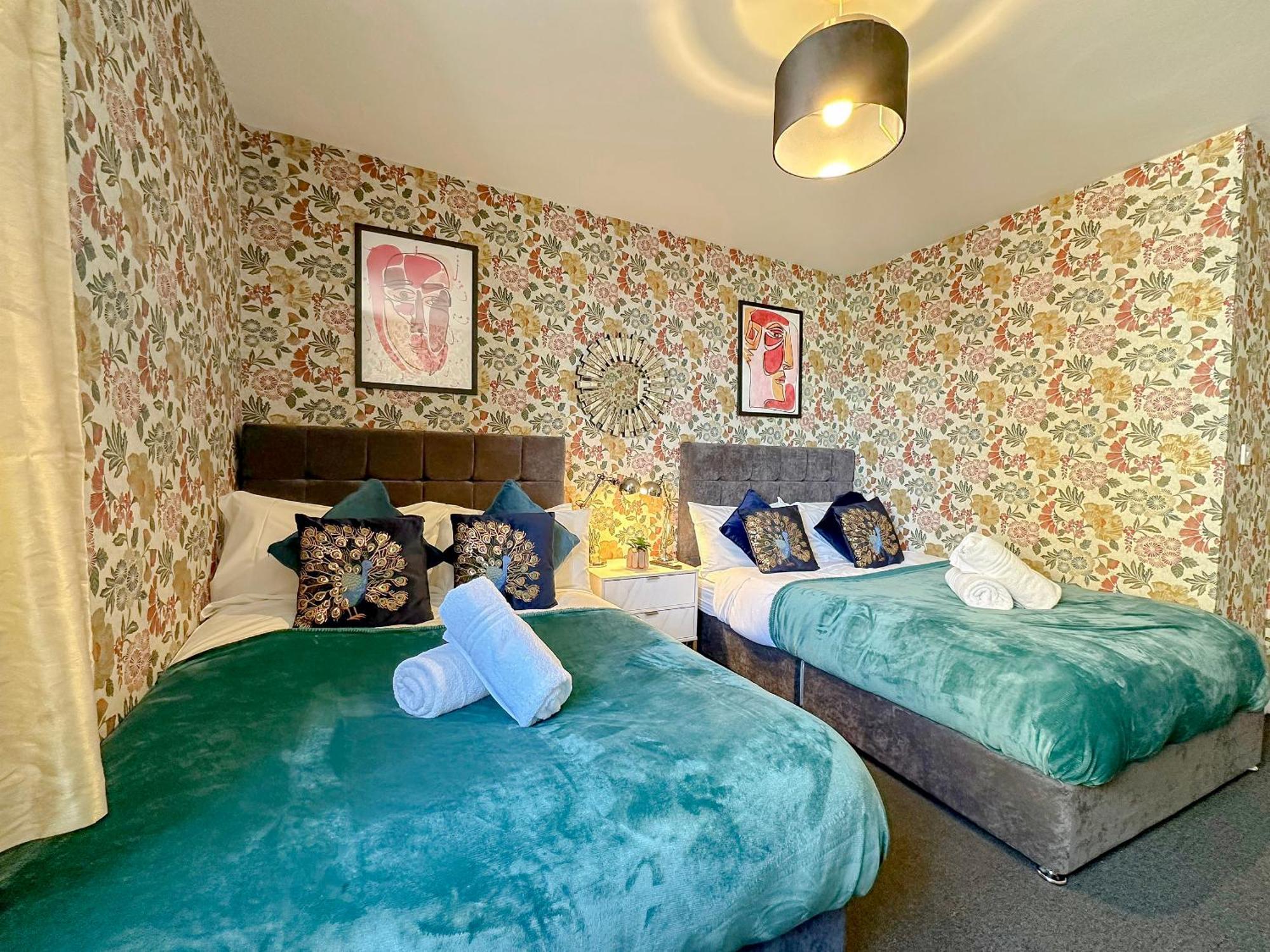 Luxury Boutique Apartments Block Free Street Parking Hounslow Esterno foto