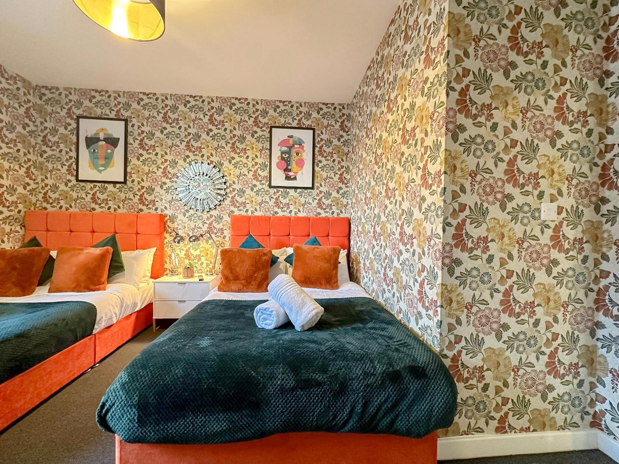 Luxury Boutique Apartments Block Free Street Parking Hounslow Esterno foto