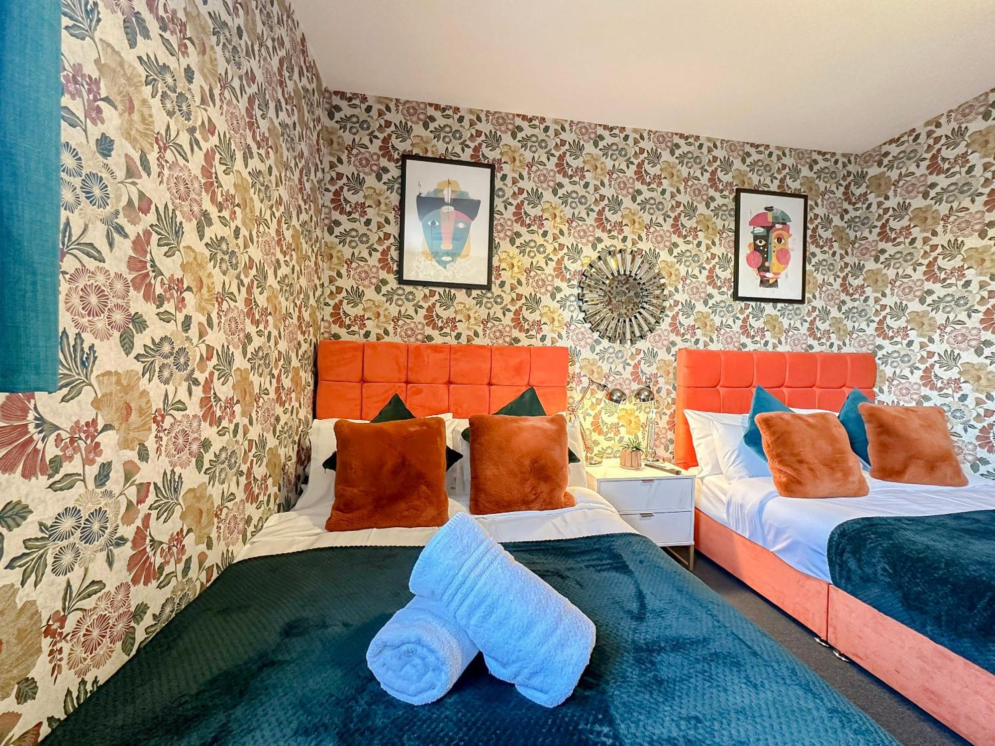 Luxury Boutique Apartments Block Free Street Parking Hounslow Esterno foto