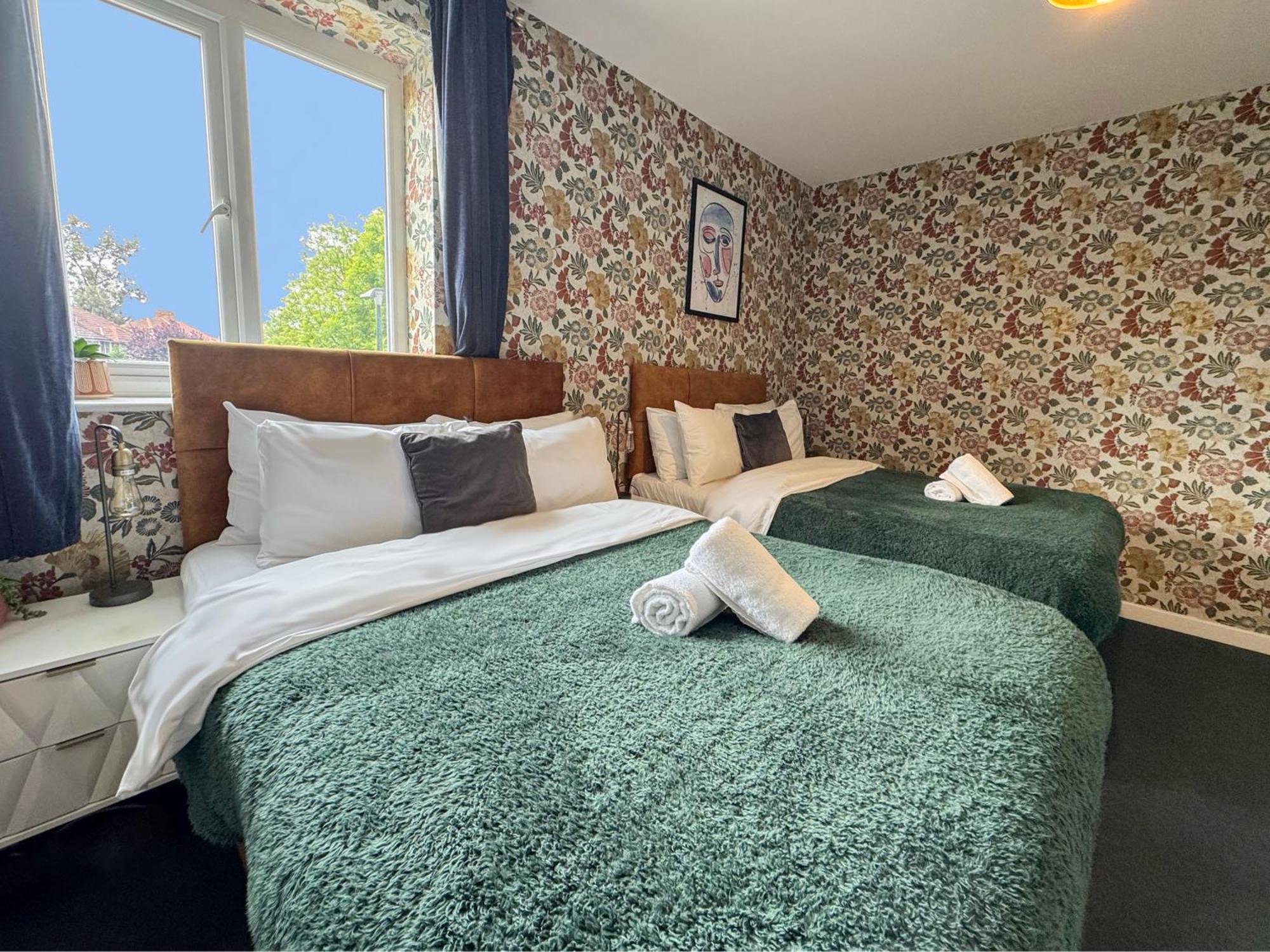 Luxury Boutique Apartments Block Free Street Parking Hounslow Esterno foto